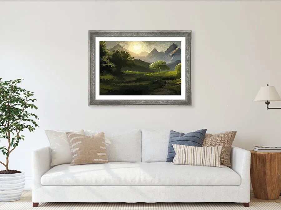 Gerahmter Druck des Gemäldes "Green Landscape 1" von Michael Quarz an einer hellgrauen Wand über einem Sofa